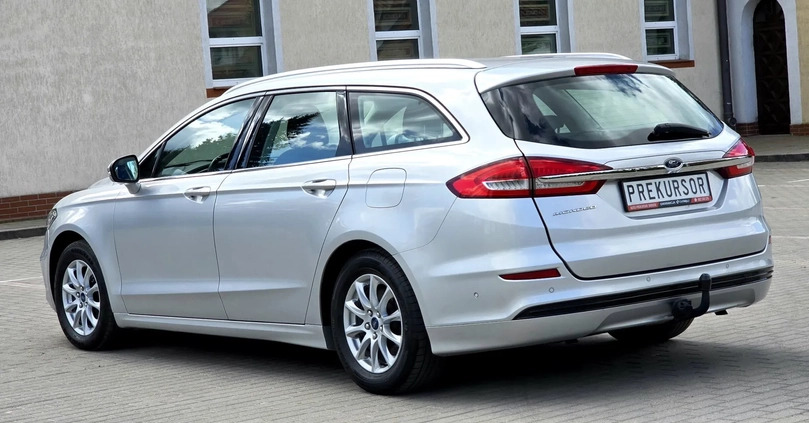 Ford Mondeo cena 59900 przebieg: 200200, rok produkcji 2019 z Iława małe 379